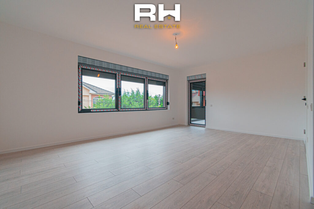 Shtëpi 390m² në SHITJE në Lagjen Qëndresa, Çagllavicë
