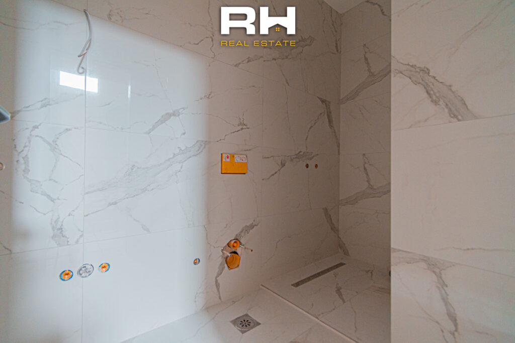 Shtëpi 390m² në SHITJE në Lagjen Qëndresa, Çagllavicë
