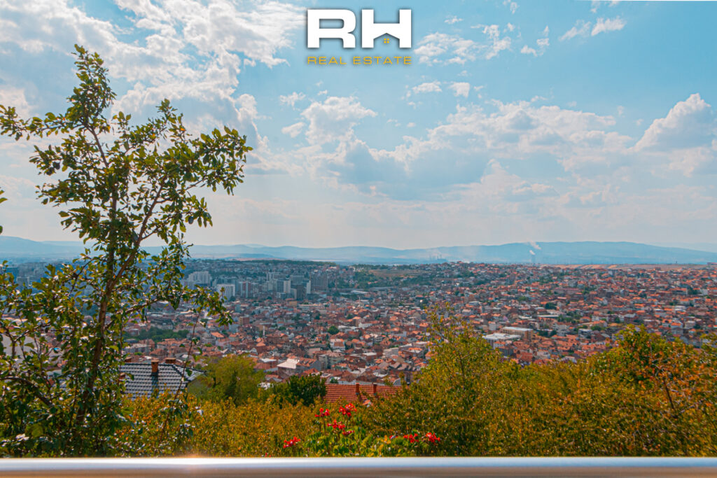 Kat shtëpie 115m² me #QIRA në Taslixhe