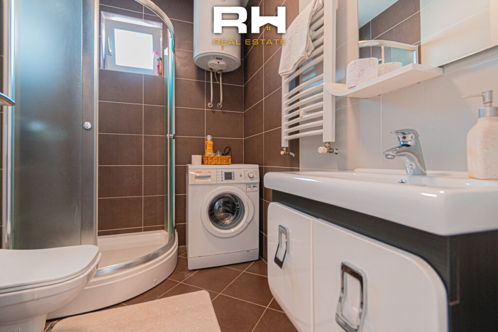 Banesë 93m² me #QIRA në Emshir
