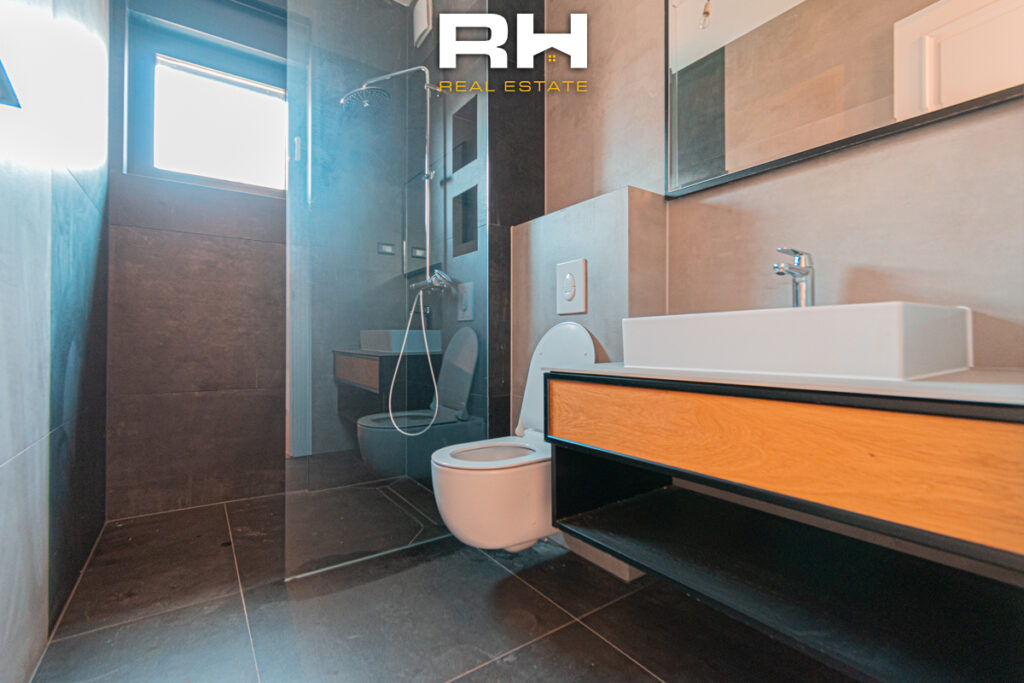 Duplex 175m² në SHITJE në Aktash