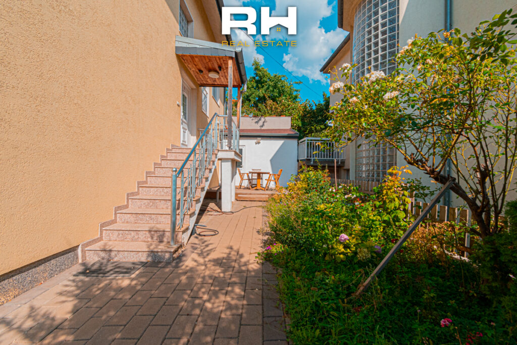 Kat shtëpie 115m² me #QIRA në Taslixhe