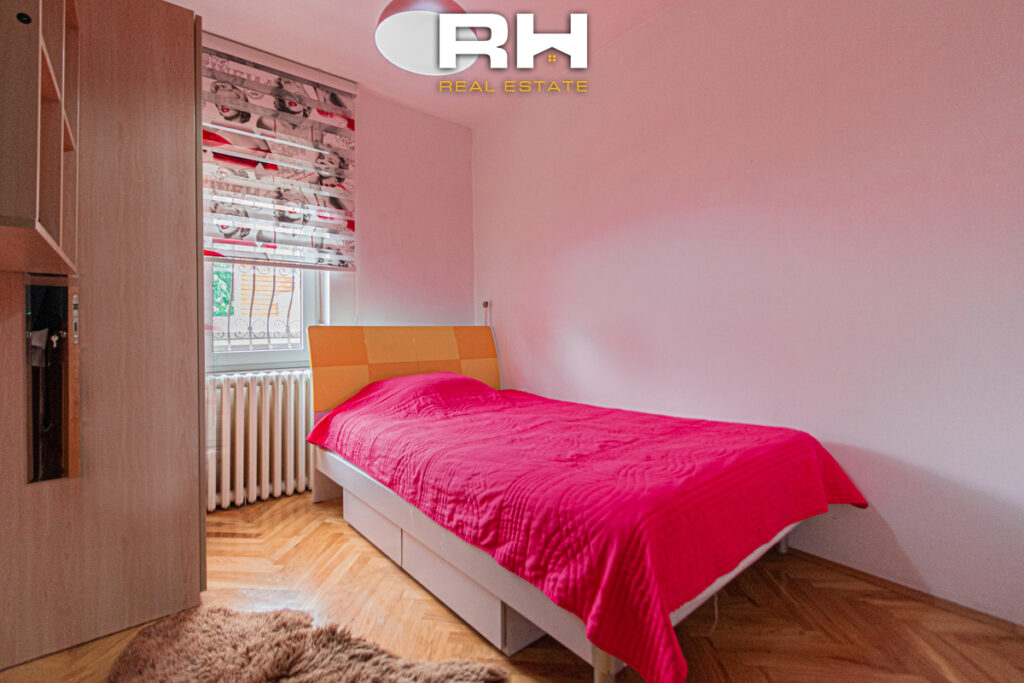 Villë në SHITJE në Dardani