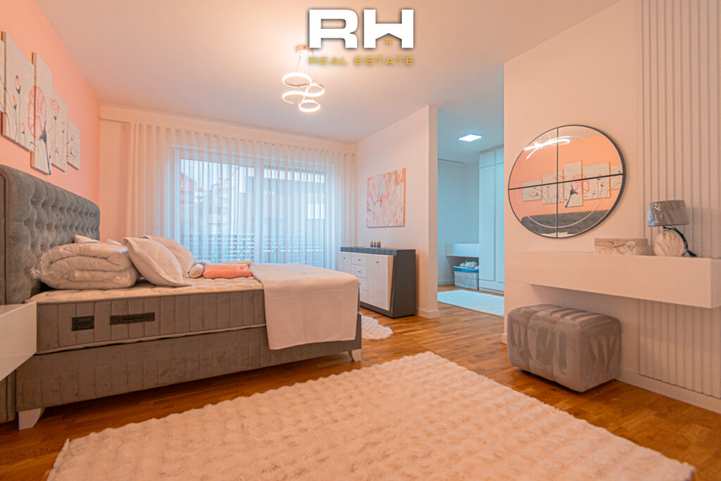 Shtëpi 328m² në SHITJE në City Home, Matiqan