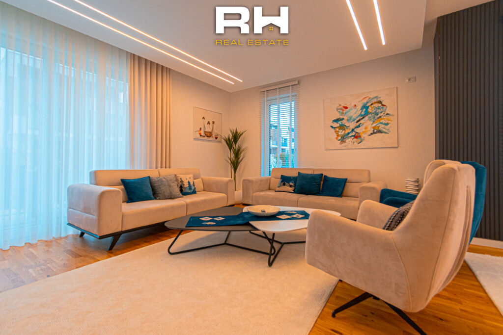 Shtëpi 328m² në SHITJE në City Home, Matiqan