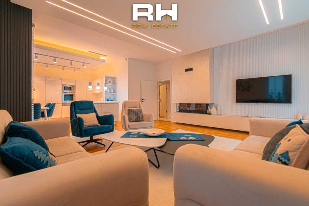 Shtëpi 328m² në SHITJE në City Home, Matiqan
