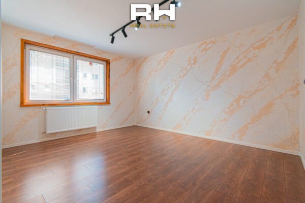 Banesë – Zyre 40m² me #QIRA në Ulpianë