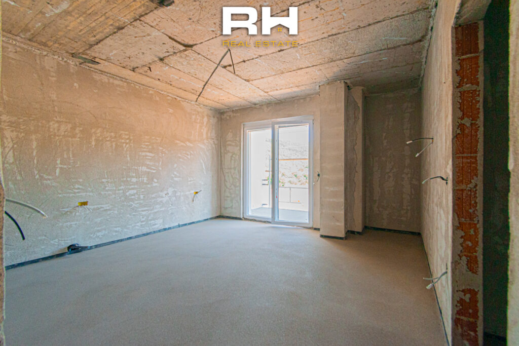 Shtëpi 322.16m² në SHITJE në Lagjen e Gjelbër, Kolovicë