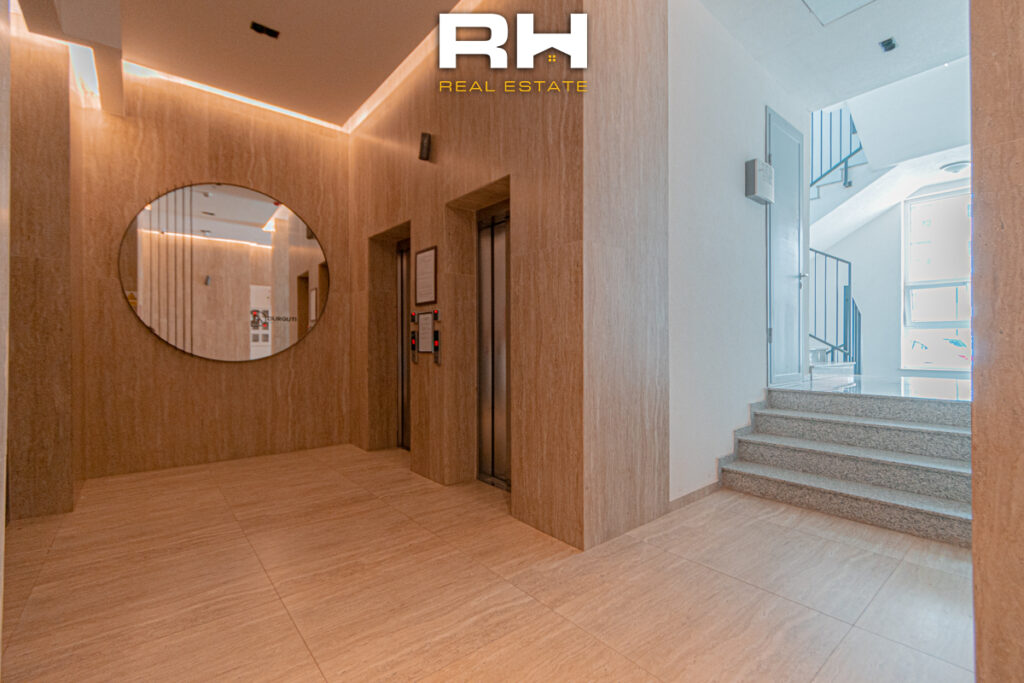 Banesë 80m² me #QIRA në Tophane