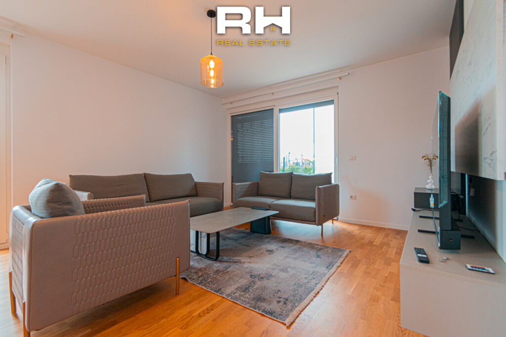 Shtëpi 190m² me #QIRA në Lagjen Priam Village