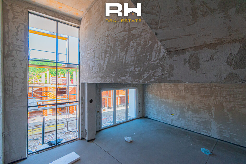 Shtëpi 322.16m² në SHITJE në Lagjen e Gjelbër, Kolovicë