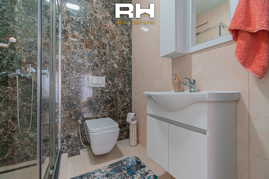 Banesë 80m² me #QIRA në Tophane