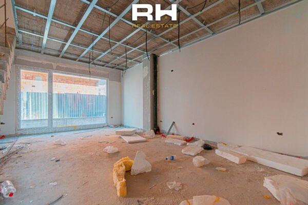 Shtëpi 208.62m² në #SHITJE në Veternik