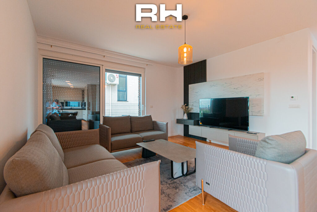 Shtëpi 190m² me #QIRA në Lagjen Priam Village
