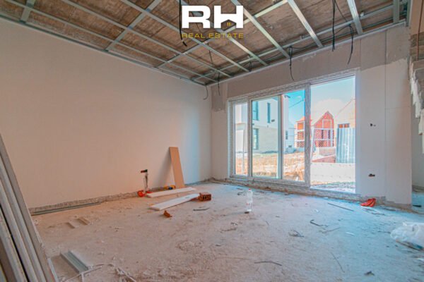 Shtëpi 208.62m² në #SHITJE në Veternik