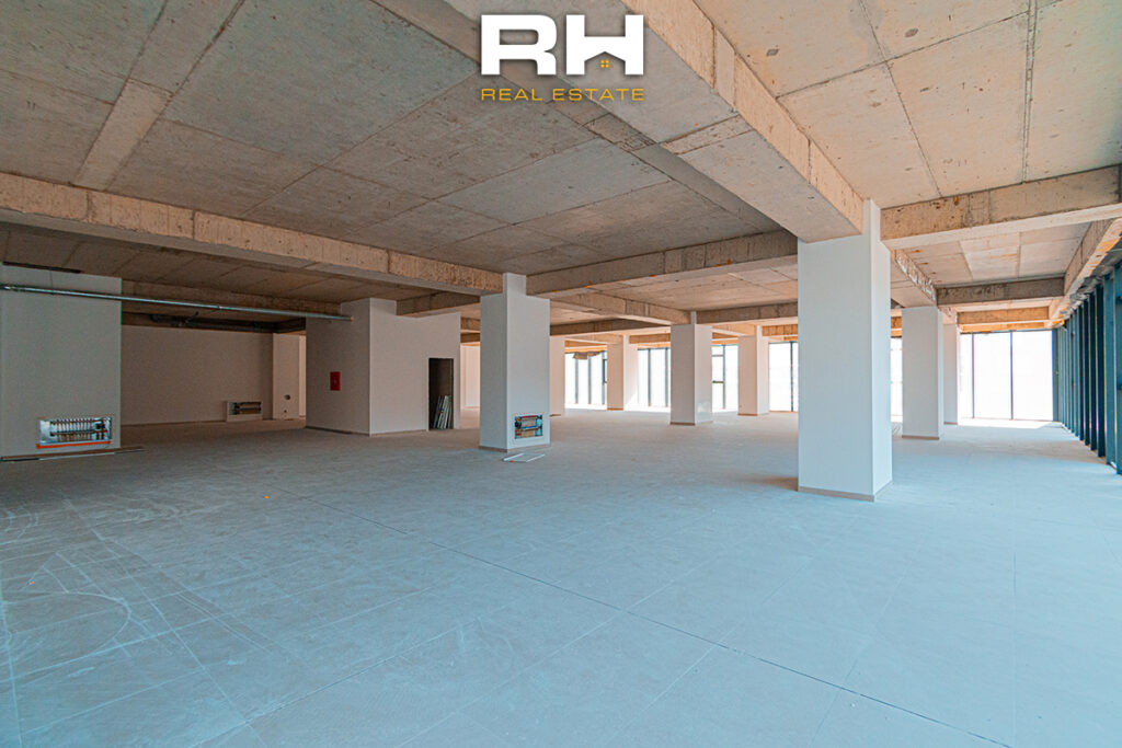 Zyre 570.41m² me #QIRA në Lakrishtë