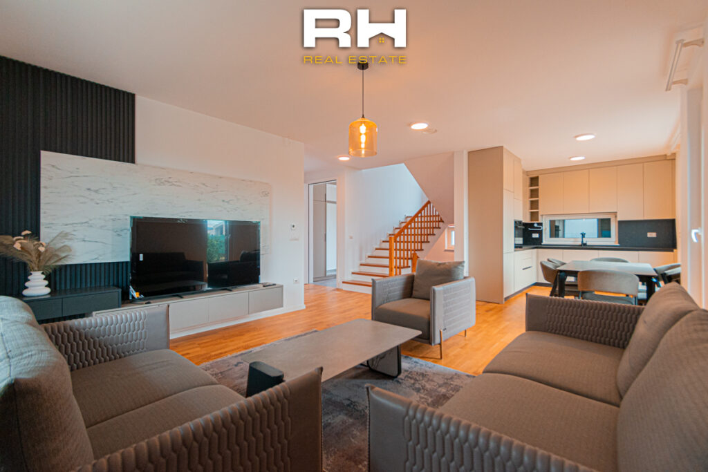 Shtëpi 190m² me #QIRA në Lagjen Priam Village