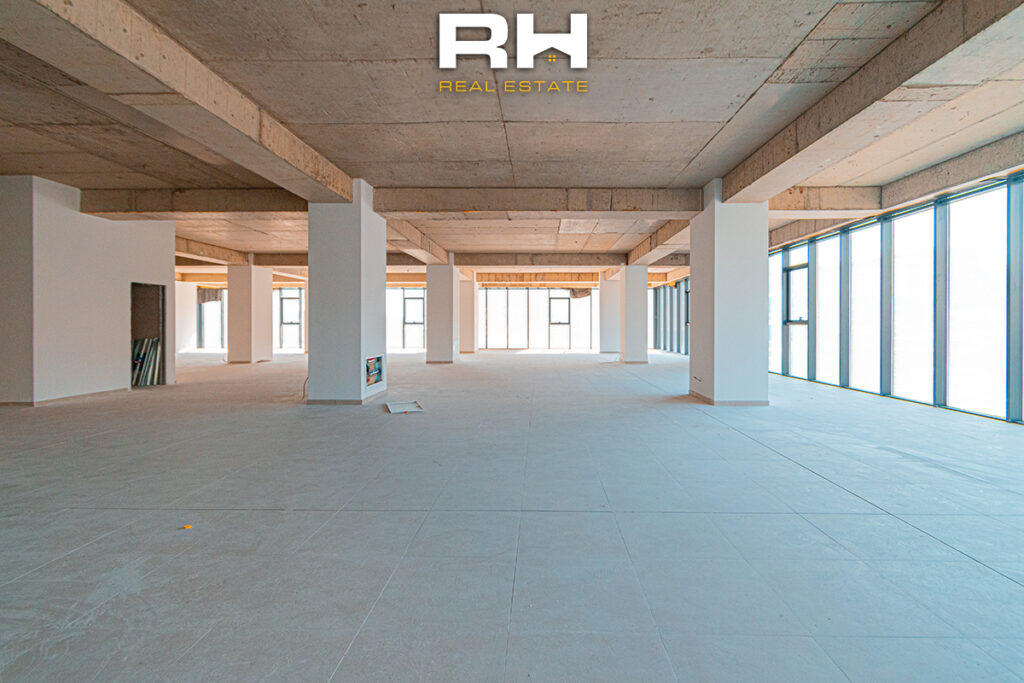Zyre 570.41m² me #QIRA në Lakrishtë