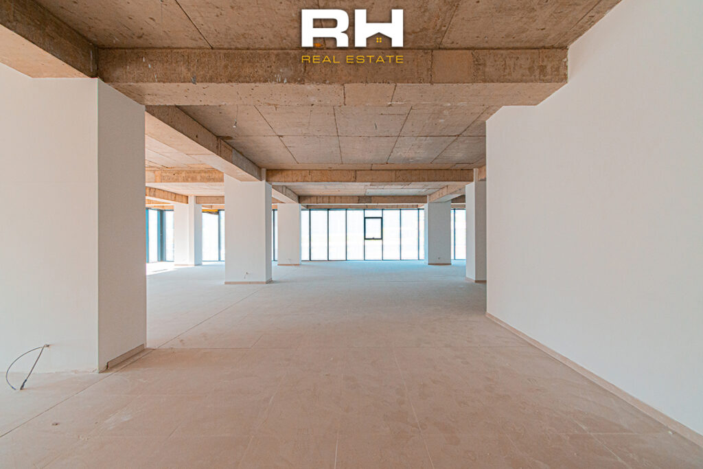 Zyre 570.41m² me #QIRA në Lakrishtë