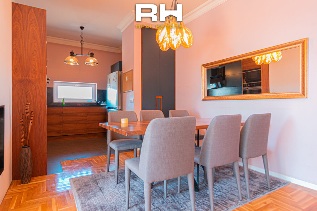Penthouse 151.45m² + 70m² në SHITJE në Emshir