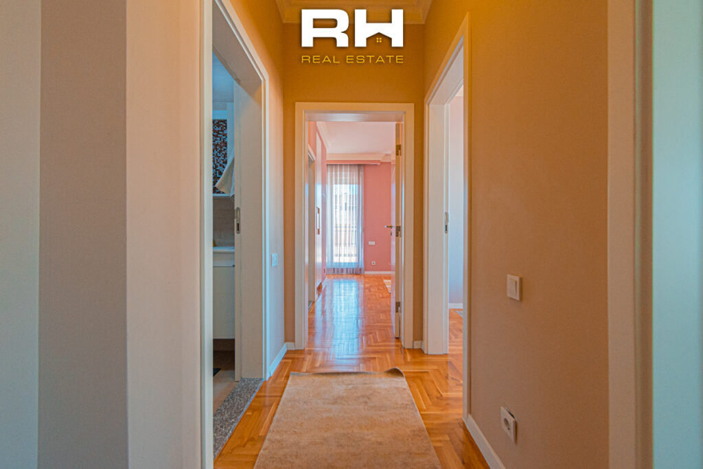 Penthouse 151.2m² + 70m² me #QIRA në Emshir