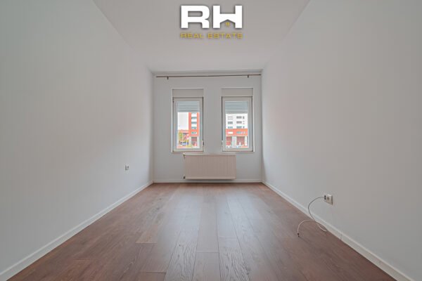 Banesë 80m² në #SHITJE te Rruga C