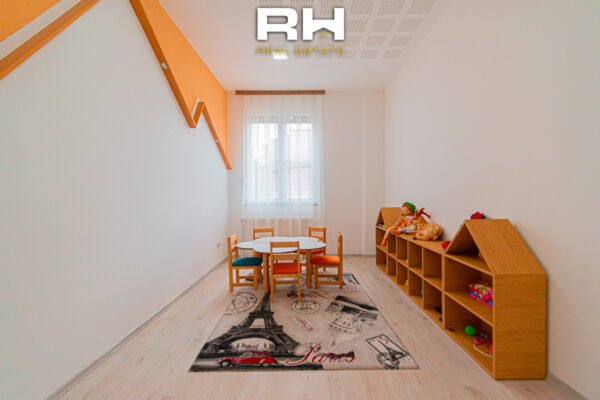 Çerdhe 306m² me #QIRA në Emshir
