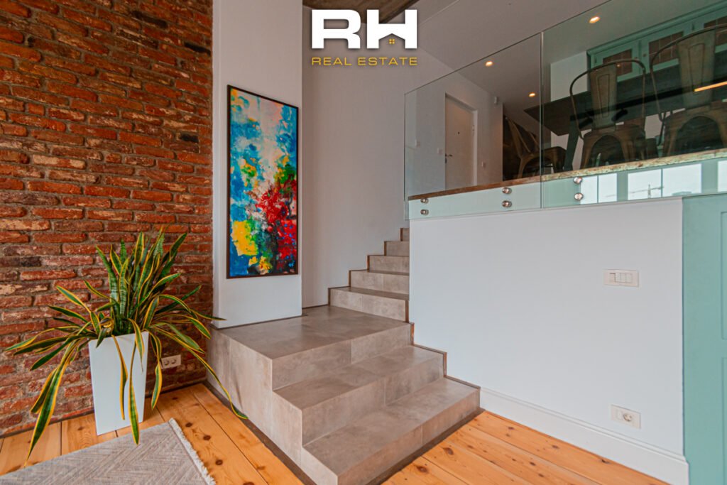 Banesë Penthouse 174m² me #QIRA në Dragodan
