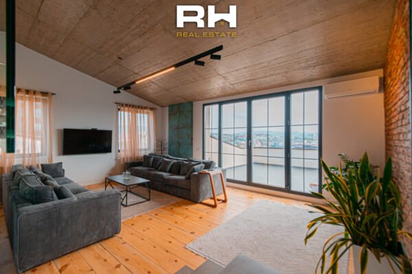 Banesë Penthouse 174m² me #QIRA në Dragodan