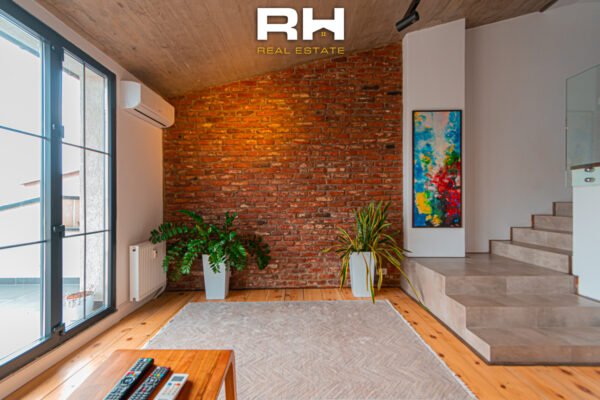 Banesë Penthouse 174m² me #QIRA në Dragodan