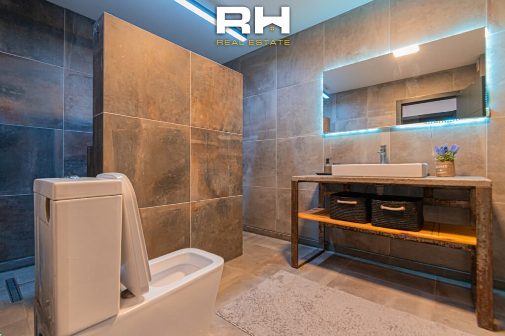 Banesë Penthouse 174m² me #QIRA në Dragodan