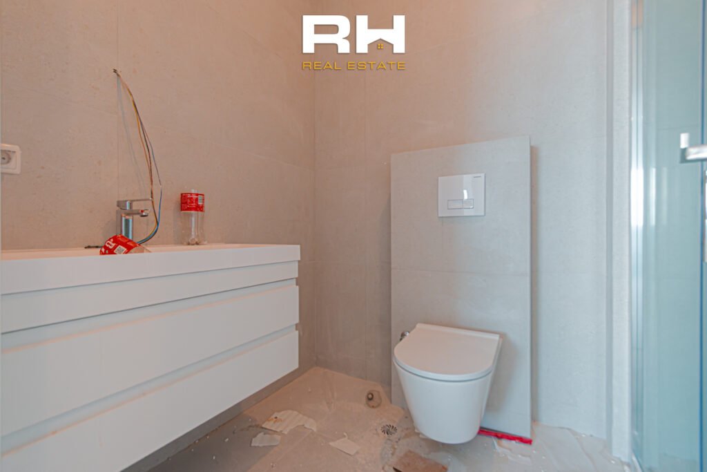 Penthouse 152m² + 112.56m² në #SHITJE në Mati 1