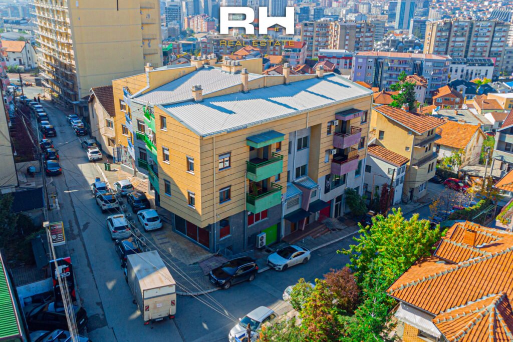 Objekt 2729.12m² në SHITJE në Aktash