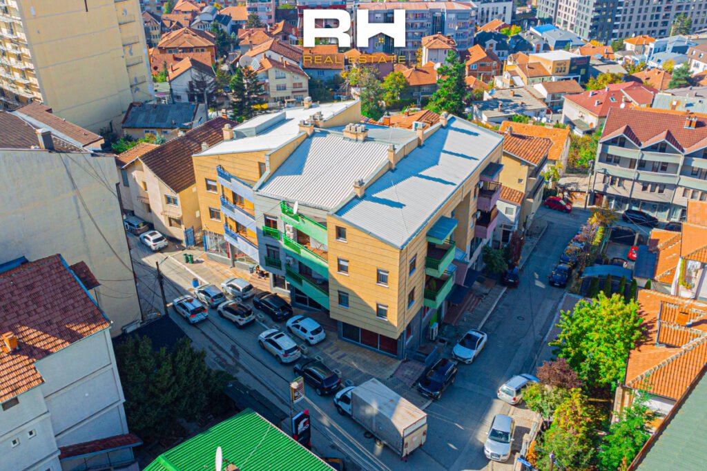 Objekt 2729.12m² në SHITJE në Aktash