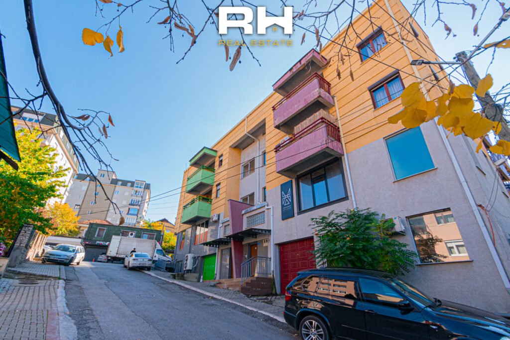 Objekt 2729.12m² në SHITJE në Aktash