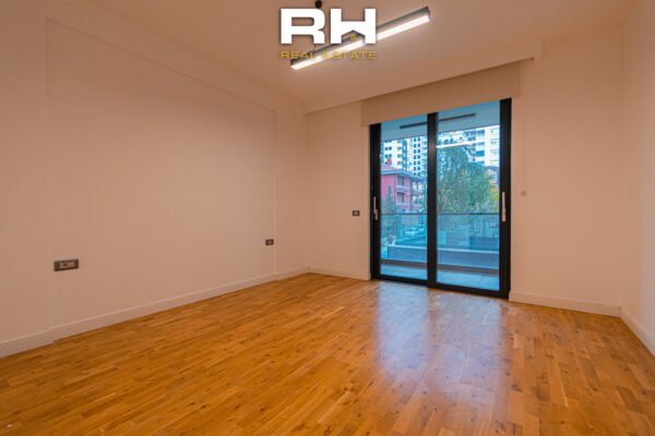 Banesë – Zyre 129m² me #QIRA në Aktash