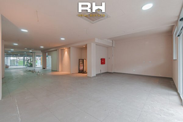 Lokal 600m² me #QIRA në Qendër