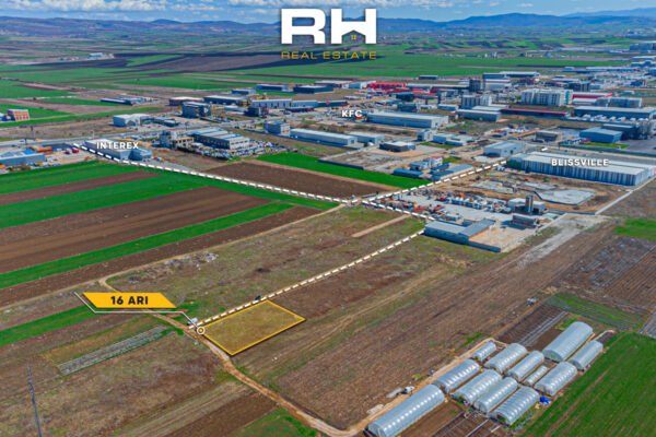 Truall 16 ari në #SHITJE në Preoc