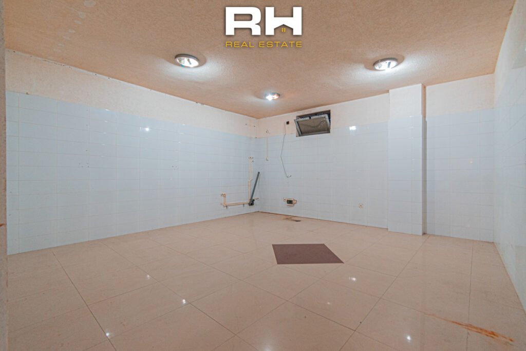 Lokal 350m² në SHITJE te 4 Llullat