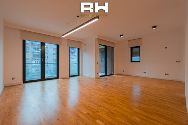 Banesë – Zyre 129m² me #QIRA në Aktash