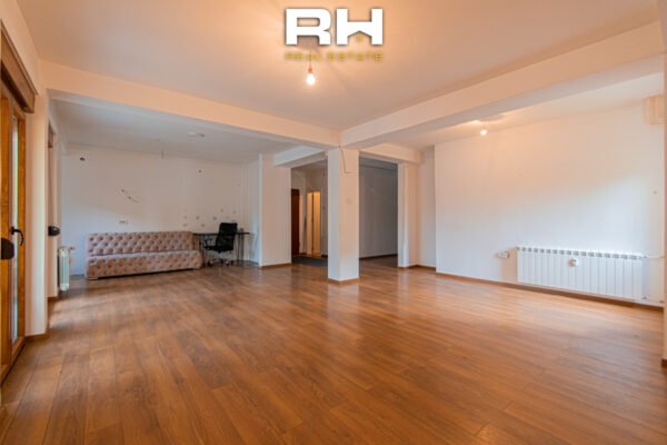 Lokal – Zyre 107m² me #QIRA në Dardani