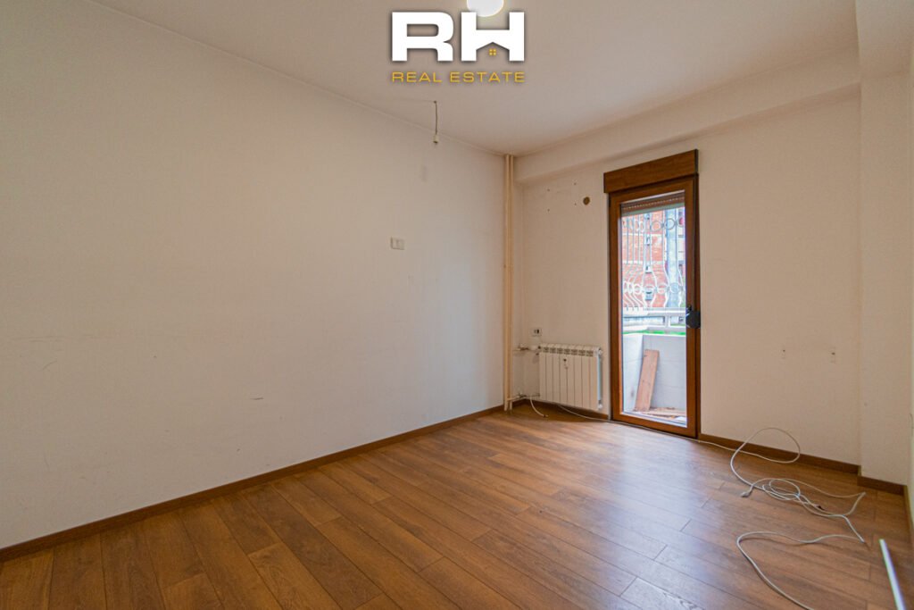Lokal – Zyre 107m² me #QIRA në Dardani