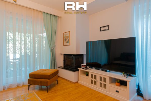 Shtëpi 174m + 40m² me #QIRA në Marigona Residence