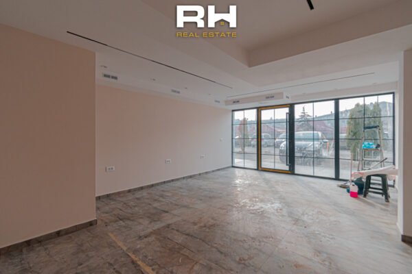 Lokal 35m² me #QIRA në Ulpianë
