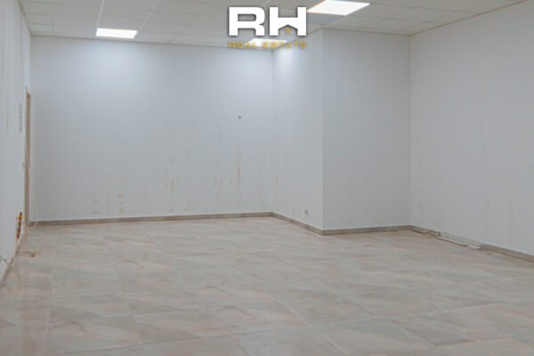 Lokal 55m² me #QIRA në Emshir