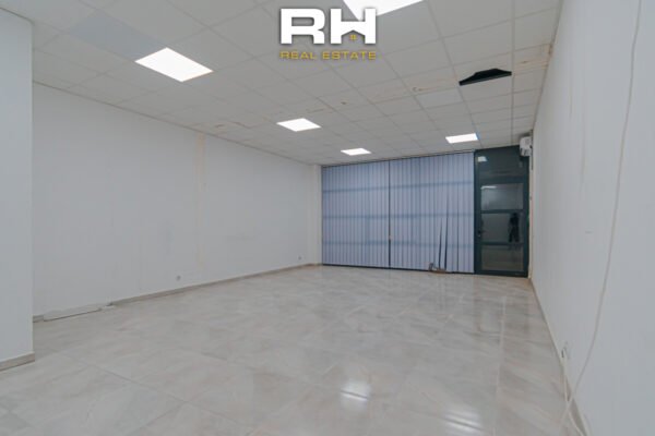 Lokal 55m² me #QIRA në Emshir