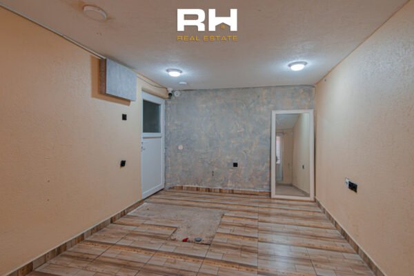 Lokal 30m² me #QIRA në Qendër