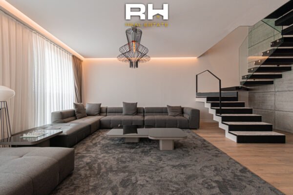 Duplex 200m² me #QIRA në Lakrishtë