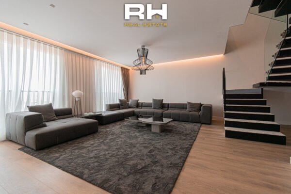 Duplex 200m² me #QIRA në Lakrishtë