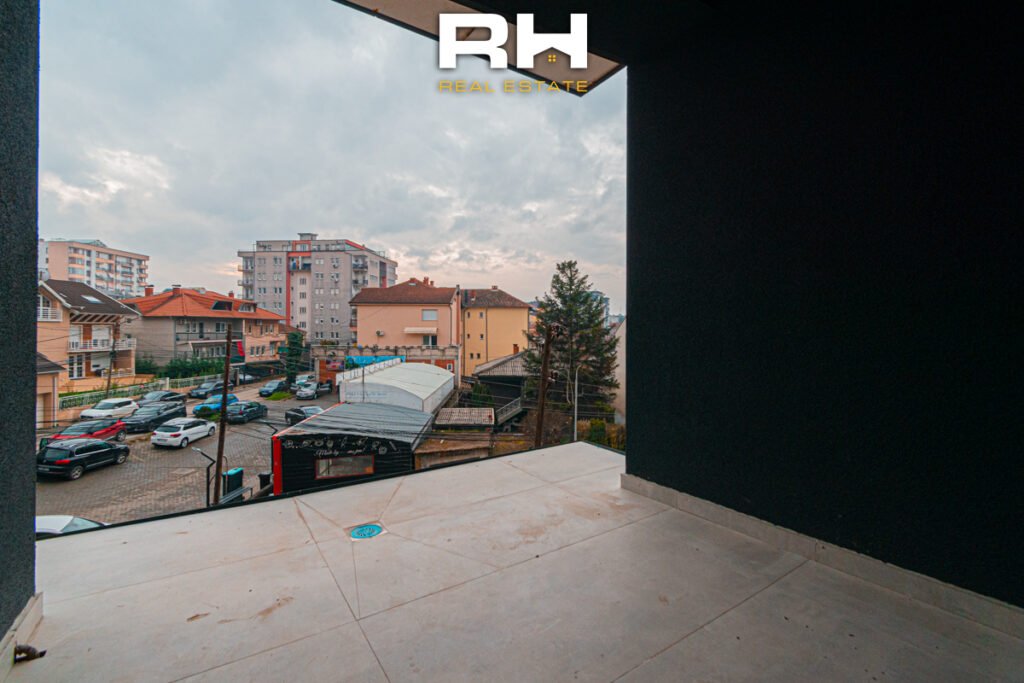 Banesë – Zyre 133m² me #QIRA në Aktash